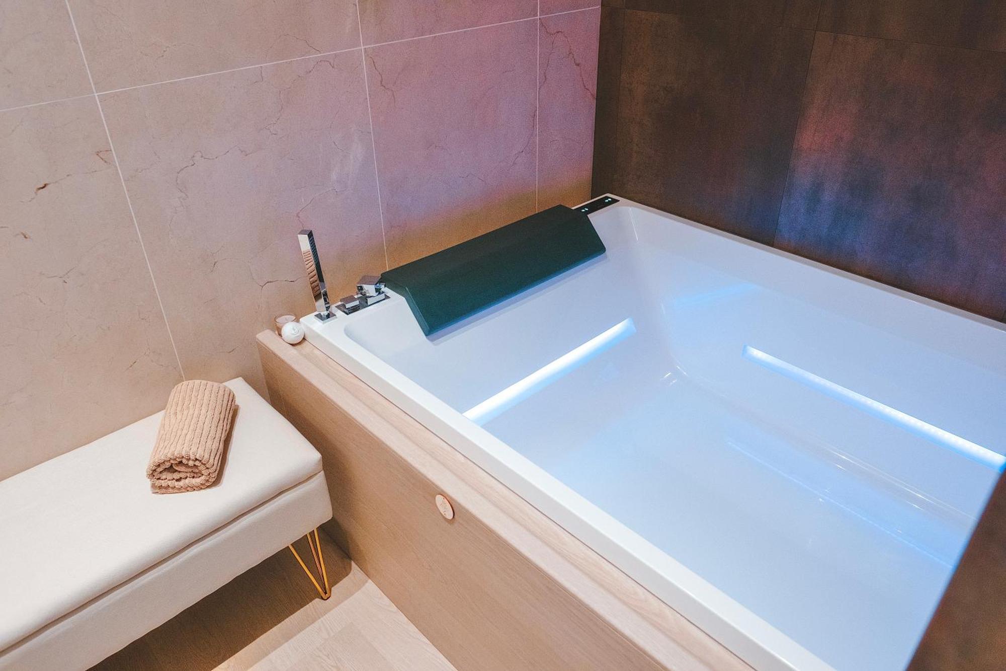 18Zero2 Luxury Rooms 巴里 外观 照片